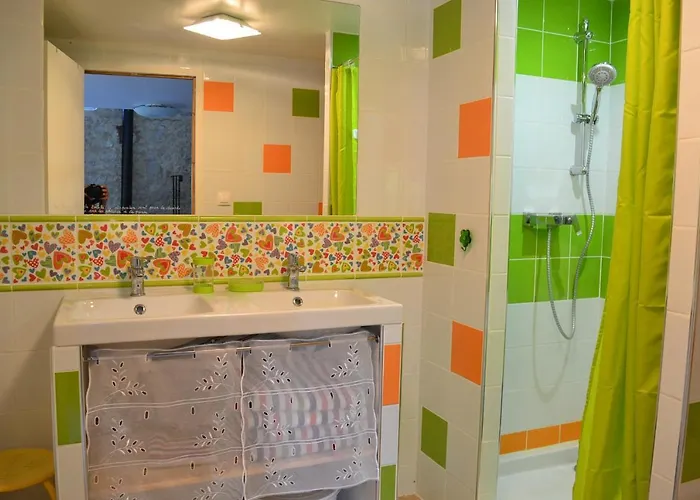 Hébergement de vacances Couanac Familial à La Campagne Avec Piscine